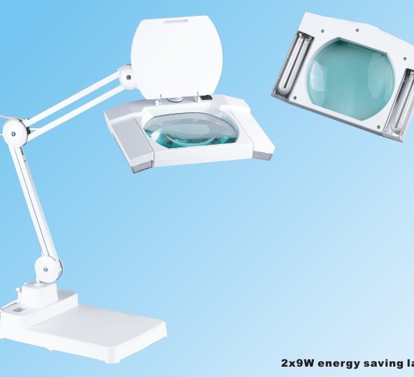 8609D Magnifying Lamp