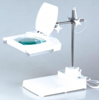 8609E Magnifying Lamp